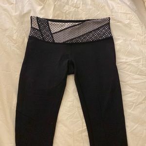 Lululemon leggings (size 6)